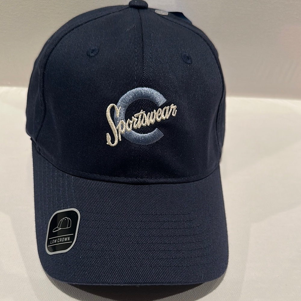 NWT Columbia Unisex Badeball Cap with adjustable back.